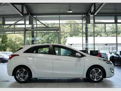 Hyundai i30 YES! *1.Hand *Tempomat *Navi *Bluetooth (2016) - Foto 6