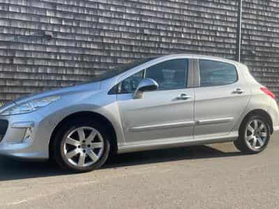 Peugeot 308 (2010) - Photo 1