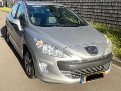 Peugeot 308 (2010) - Photo 2