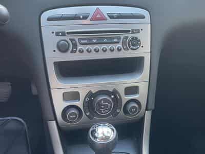 Peugeot 308 (2010) - Photo 8