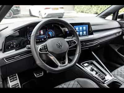 VW Golf 1.5 eTSI R-LINE DSG7 - DEEP BLACK NACRÉ (2023) - Photo 10
