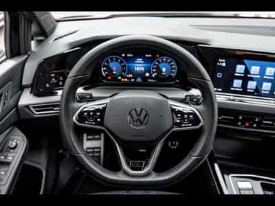VW Golf 1.5 eTSI R-LINE DSG7 - DEEP BLACK NACRÉ (2023) - Photo 12