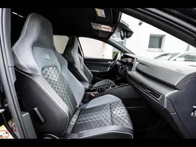 VW Golf 1.5 eTSI R-LINE DSG7 - DEEP BLACK NACRÉ (2023) - Photo 15