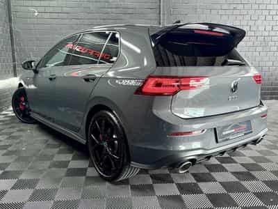 VW Golf GTI Clubsport 2.0 TSI 300 CV DSG7 *MATRIX* BLACK STYLE * ACC (2024) - Photo 4