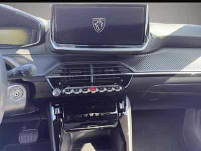Peugeot 2008 (2023) - Photo 6