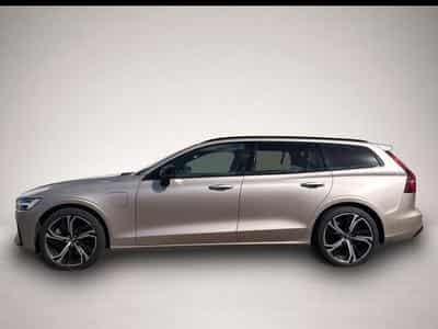 Volvo V60 (2024) - Photo 2