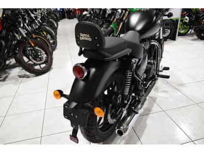 Royal Enfield Meteor STELLAR BLACK (2026) - Foto 3