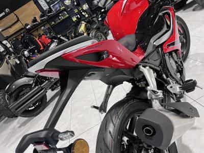 QJmotor SRK 125 R (2026) - Photo 5