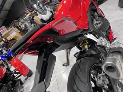 QJmotor SRK 800 RR (2026) - Photo 5