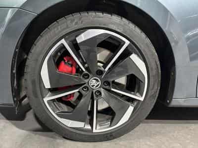 Skoda Octavia VRS 2.0 TSI 245 AT (2021) - Photo 8