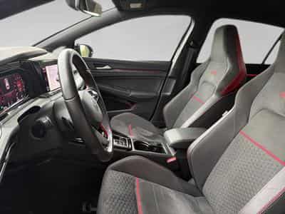 VW Golf VIII 2.0 TSI 221kW GTI Clubsport DSG (2024) - Foto 4