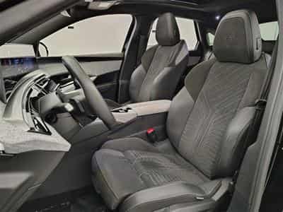 Peugeot 3008 1.2 HYBRID 136cv e-DSC6 GT Toit Pano/Navi/Carplay/JA 19/... (2025) - Photo 7