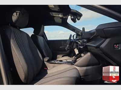 Peugeot 2008 Hybrid 145 e-DCS6 Allure (2026) - Foto 9
