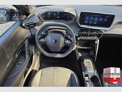 Peugeot 2008 Hybrid 145 e-DCS6 Allure (2026) - Foto 13