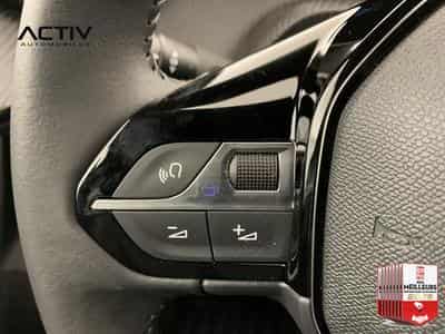 Peugeot 2008 Hybrid 145 e-DCS6 Allure (2026) - Foto 15