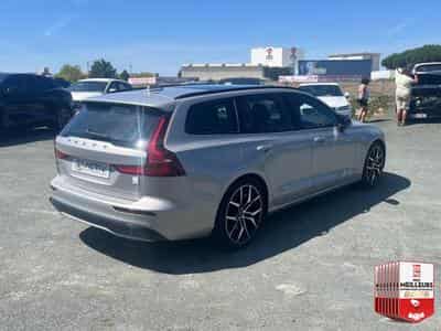 Volvo V60 T8 AWD 310+145 POLESTAR ENGINEERED GEARTRONIC 8 (2023) - Photo 12