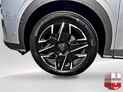 Peugeot 3008 1.2 HYBRID 145 GT E-DCS6 (2025) - Photo 9