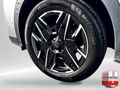 Peugeot 3008 1.2 HYBRID 145 GT E-DCS6 (2025) - Photo 9