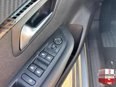 Peugeot 208 1.2 100 ALLURE (2025) - Photo 15