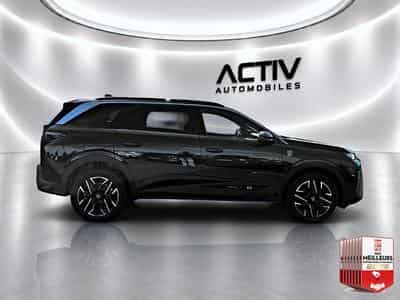 Peugeot 5008 HYBRID 145 GT E-DCS6 (2025) - Photo 8