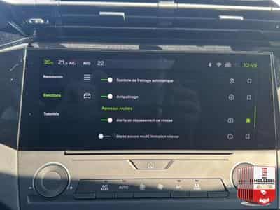 Peugeot 408 HYBRID 145 ALLURE E-DCS6 (2025) - Photo 13