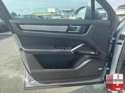 Porsche CAYENNE (9YA) 3.0 V6 462 E-HYBRID (2021) - Photo 13