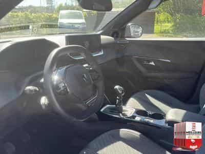Peugeot 2008 1.2 100 ALLURE (2025) - Photo 15