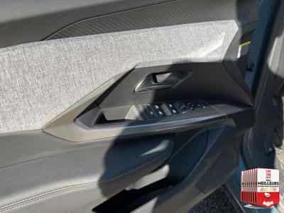 Peugeot 3008 1.2 HYBRID 145 ALLURE E-DCS6 (2025) - Photo 14