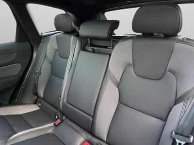 Volvo XC60 Facelift B5 Black Edition Plus / Essence (2025) - Foto 13