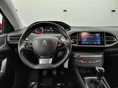 Peugeot 308 SW 1.2 PureTech Business CARPLAY / PDC (2020) - Photo 9