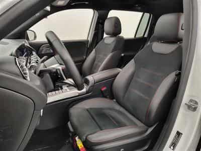 Mercedes GLB 180 180d AMG Line 7pl. NAVI / FULL LED / PANO / CAMERA 360° (2025) - Photo 7