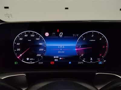 Mercedes GLB 180 180d AMG Line 7pl. NAVI / FULL LED / PANO / CAMERA 360° (2025) - Photo 10