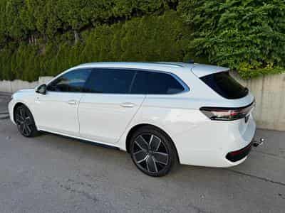VW Passat Variant 1.5 TSI eHybrid 200 kW R-Line (2026) - Photo 3