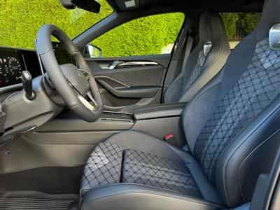 VW Passat Variant 1.5 TSI eHybrid 200 kW R-Line (2026) - Photo 8