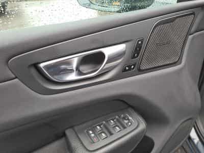 Volvo XC60 2.0 B4 MHEV Core (2023) - Foto 11