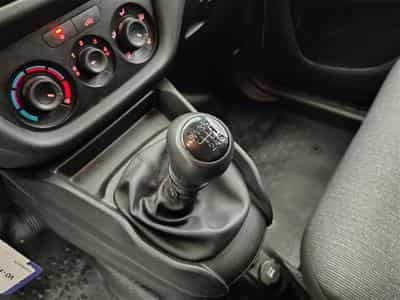 Fiat Doblo 1.6 MJET Cargo CLIM / CARPLAY (2023) - Foto 12