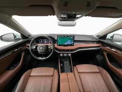 Skoda Superb L&K+DSG+4x4+AHK+LM19+Head-up+Pano+Led+Navi+DAB (2024) - Photo 2
