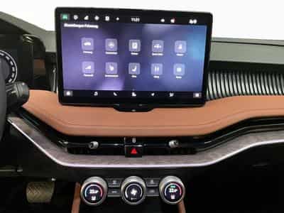 Skoda Superb L&K+DSG+4x4+AHK+LM19+Head-up+Pano+Led+Navi+DAB (2024) - Photo 13