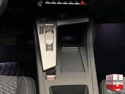 Peugeot 308 Hybrid 145 e-DCS6 Allure (2026) - Photo 15