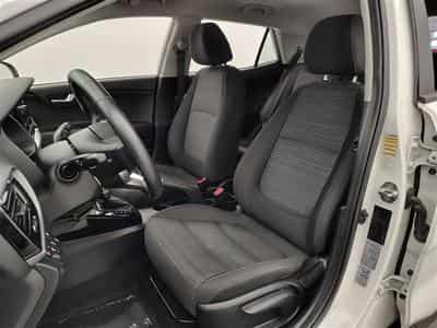 Kia Stonic 1.0 T-GDi 120cv DCT Pulse CARPLAY / CAMERA / JA 16" (2023) - Photo 7