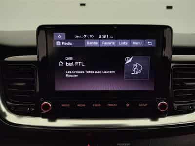 Kia Stonic 1.0 T-GDi 120cv DCT Pulse CARPLAY / CAMERA / JA 16" (2023) - Photo 11