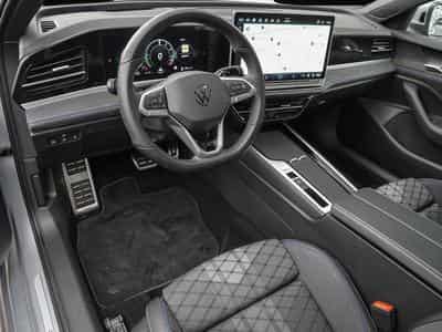 VW Passat (2025) - Foto 7