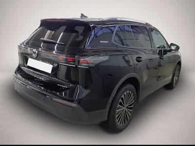 VW Tiguan (2025) - Photo 2