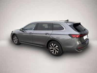 VW Passat (2024) - Foto 3