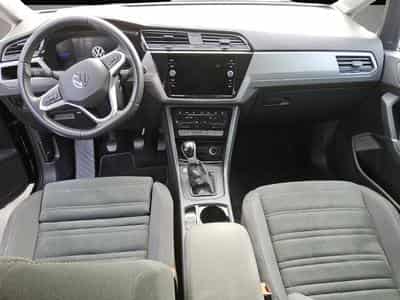 VW Touran (2023) - Photo 7