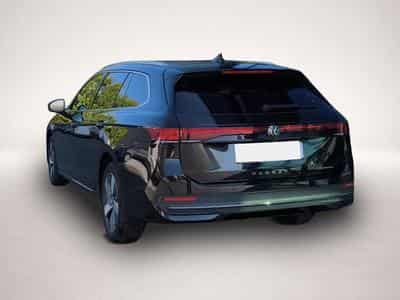 VW Passat (2025) - Photo 4