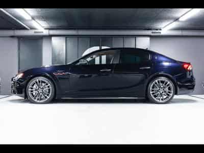 Maserati Ghibli TROFEO 3.8 V8 RWD (580 CH) - CARBON PACK INT / EXT (2023) - Photo 2