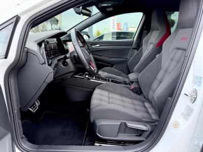 VW Golf Golf 8 Lim. GTI /DSG/NAVI/LED/1.HAND/GARANTIE/ (2024) - Foto 9