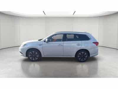 Mitsubishi Outlander PHEV (2019) - Foto 2
