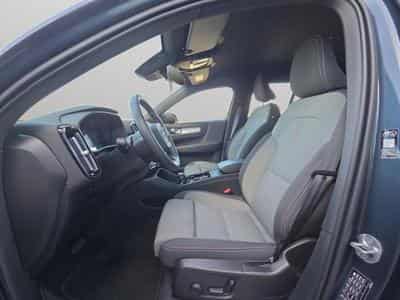 Volvo XC40 B3 Plus Dark / Essence 2026 (2025) - Foto 9